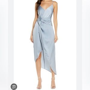 Versatile dress for weddings, cocktail parties and brunch with friends❤️